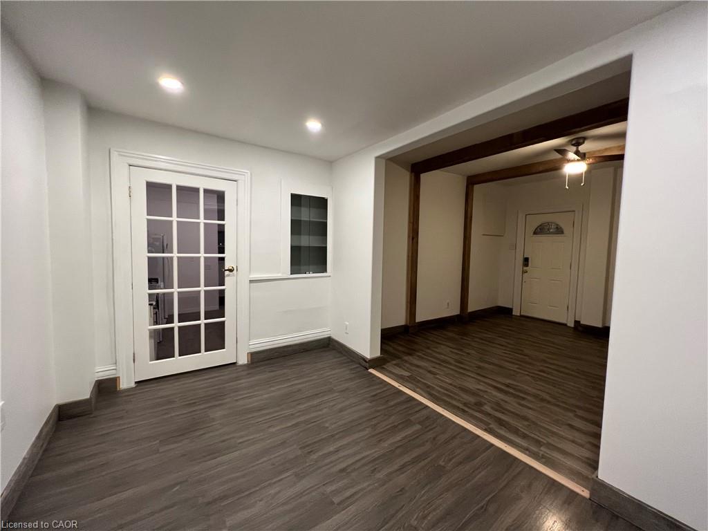 16 Alma Street N Property Photo 17