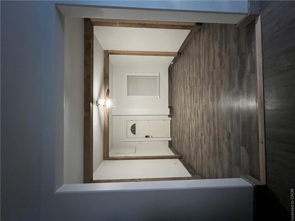 16 Alma Street N Property Photo 18