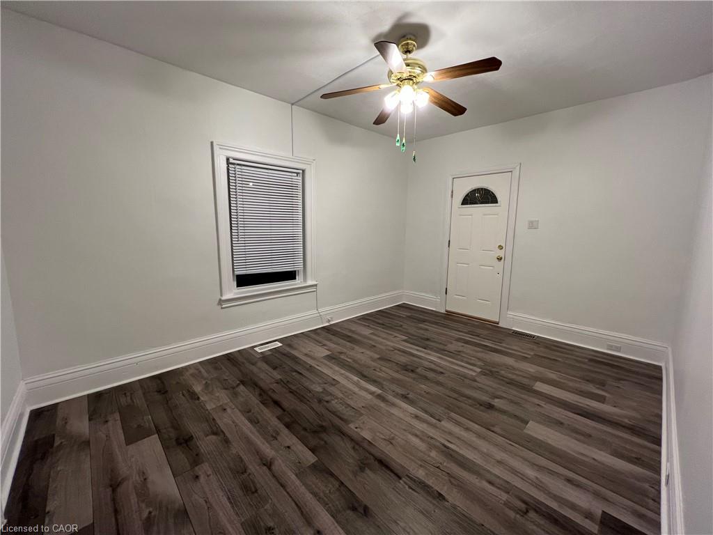 16 Alma Street N Property Photo 24