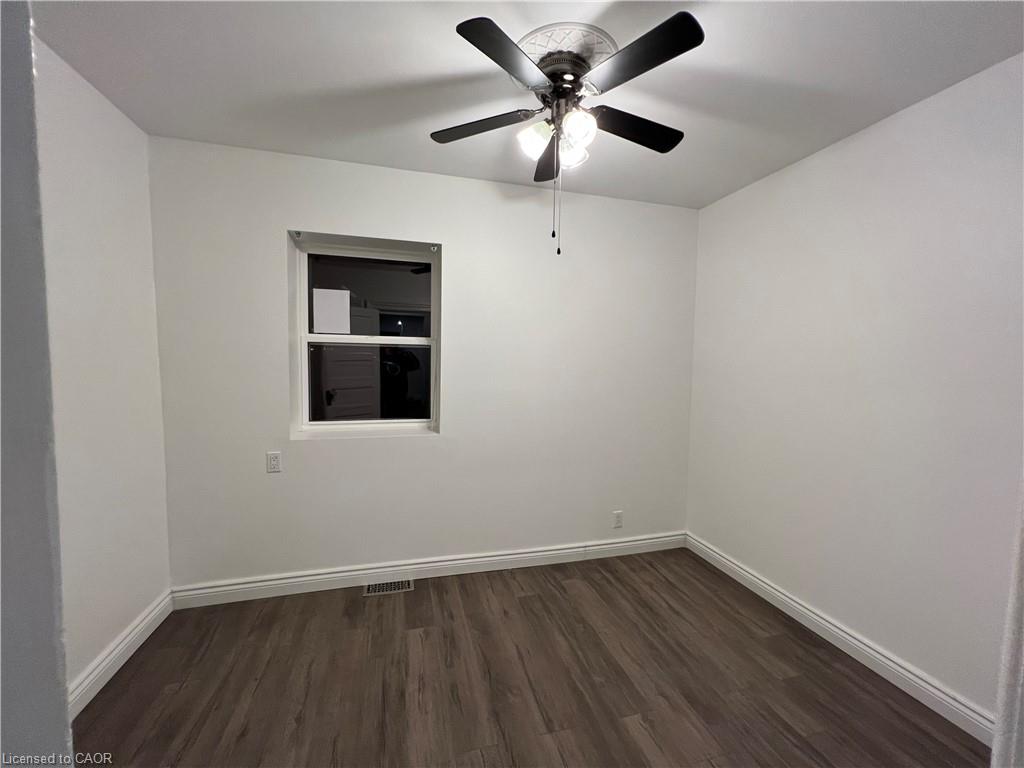 16 Alma Street N Property Photo 26