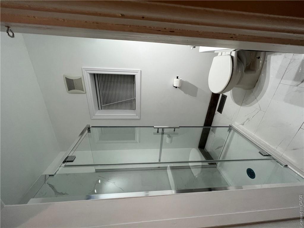 16 Alma Street N Property Photo 33