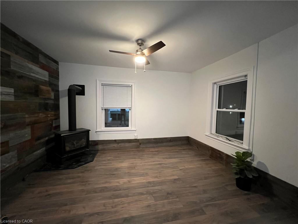 16 Alma Street N Property Photo 39