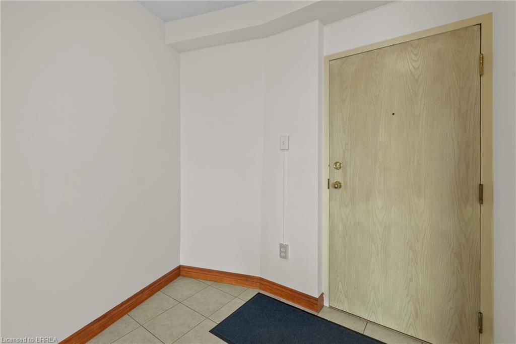 905-9 Bonheur Court Property Photo 5