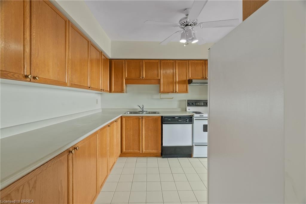905-9 Bonheur Court Property Photo 8