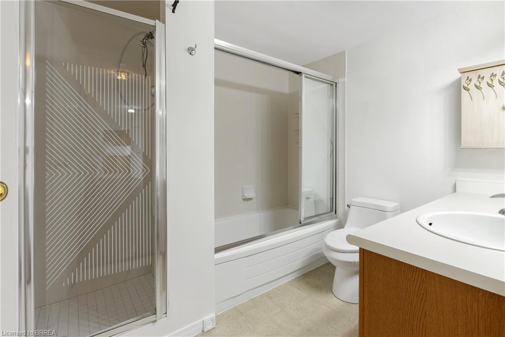 905-9 Bonheur Court Property Photo 21