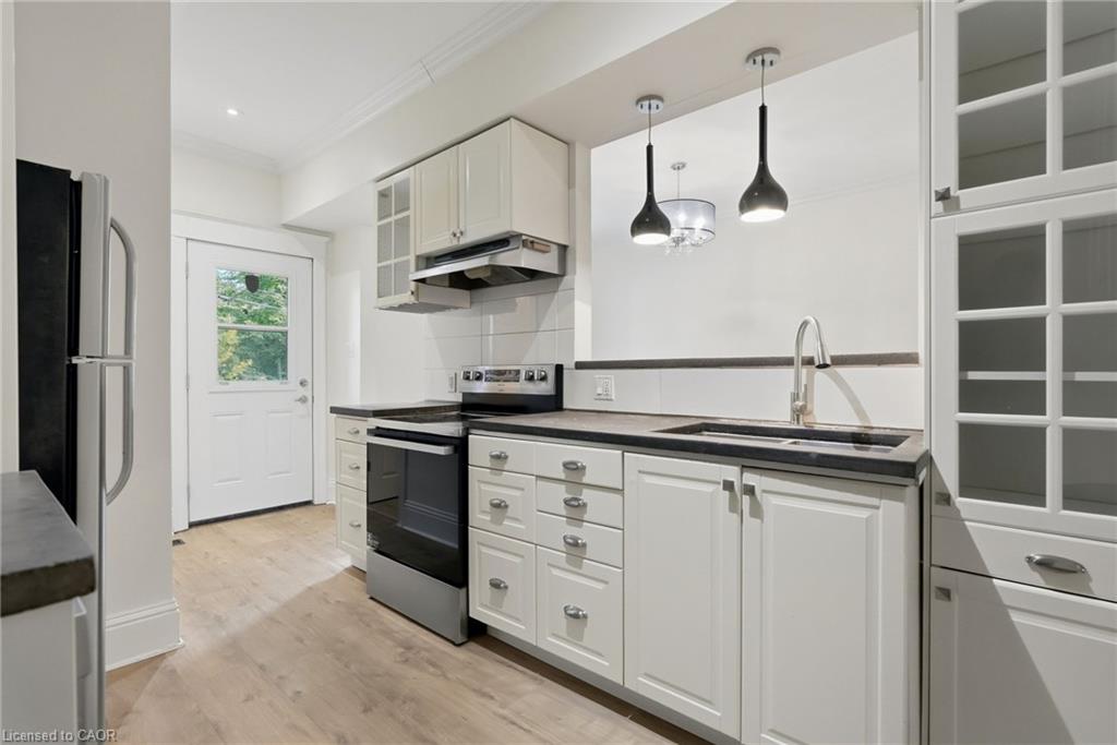 60 Stirton Street Property Photo 15