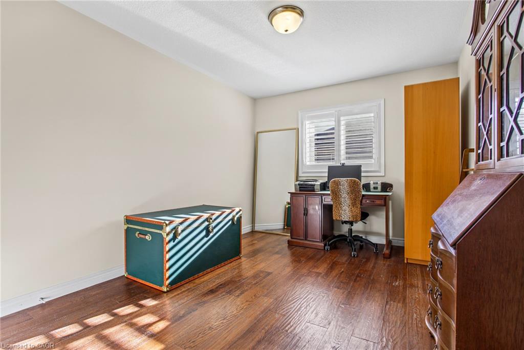 184 Pelech Crescent Property Photo 20