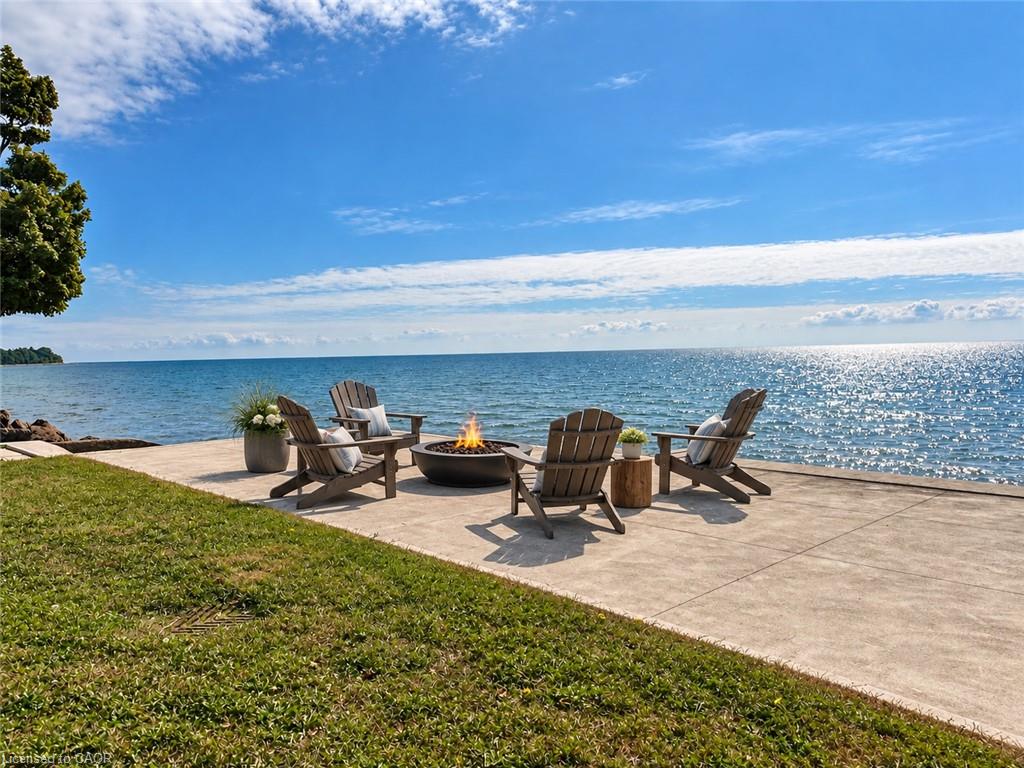 2952 North Shore Drive Property Photo 3