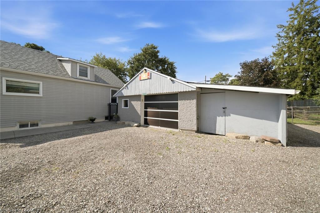 2214 William Shakespeare Street Property Photo 6