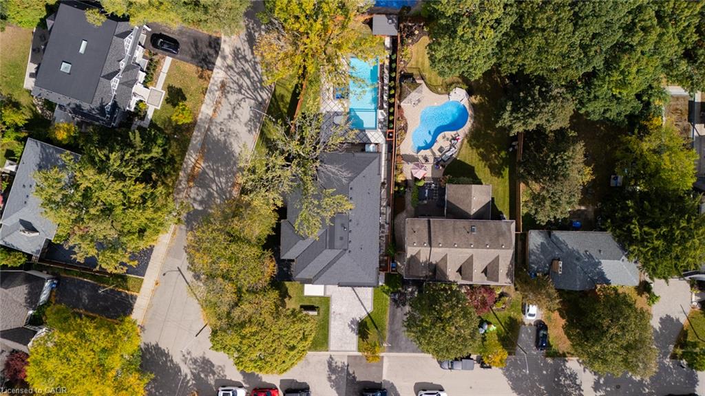 1589 Glenhill Crescent Property Photo 47