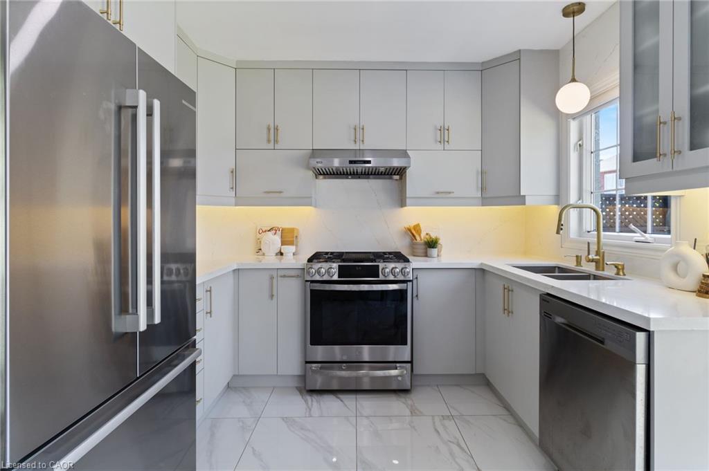 6653 Opera Glass Crescent Property Photo 16