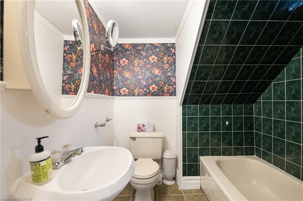98 Waterloo Avenue Property Photo 16