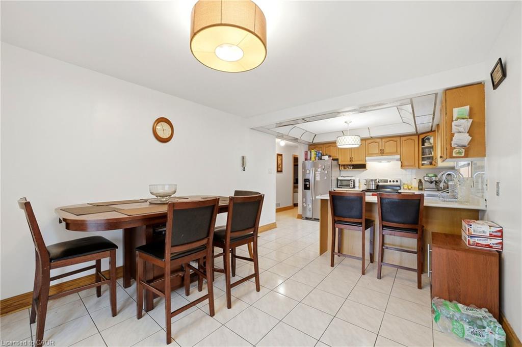 277 Harvie Avenue Property Photo 6
