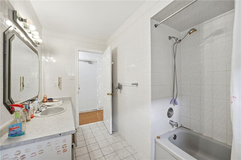 277 Harvie Avenue Property Photo 29