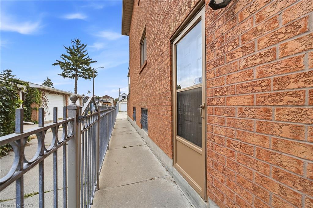 277 Harvie Avenue Property Photo 37
