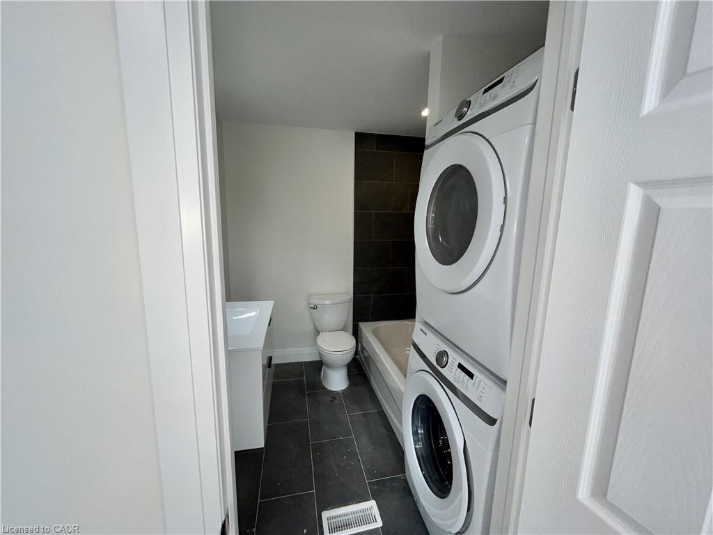 289 Fairfield Avenue Property Photo 12