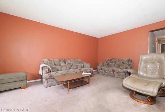90 Pepperwood Crescent Property Photo 8