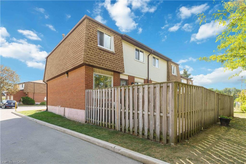 4-899 Stone Church Road E Property Photo 28