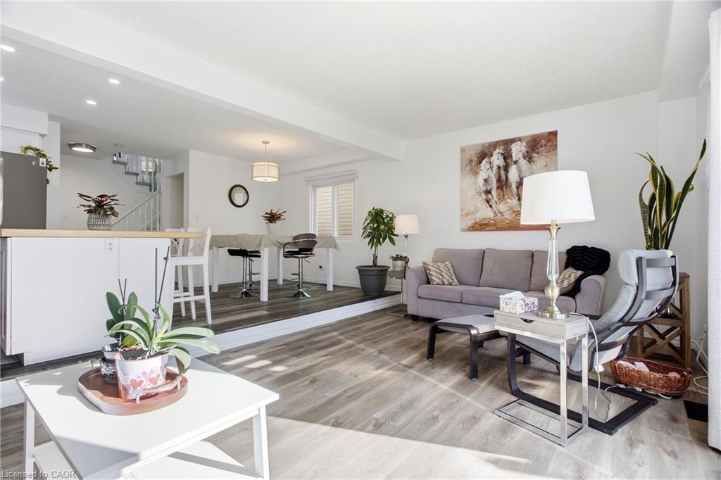 15 Cannes Street Property Photo 17