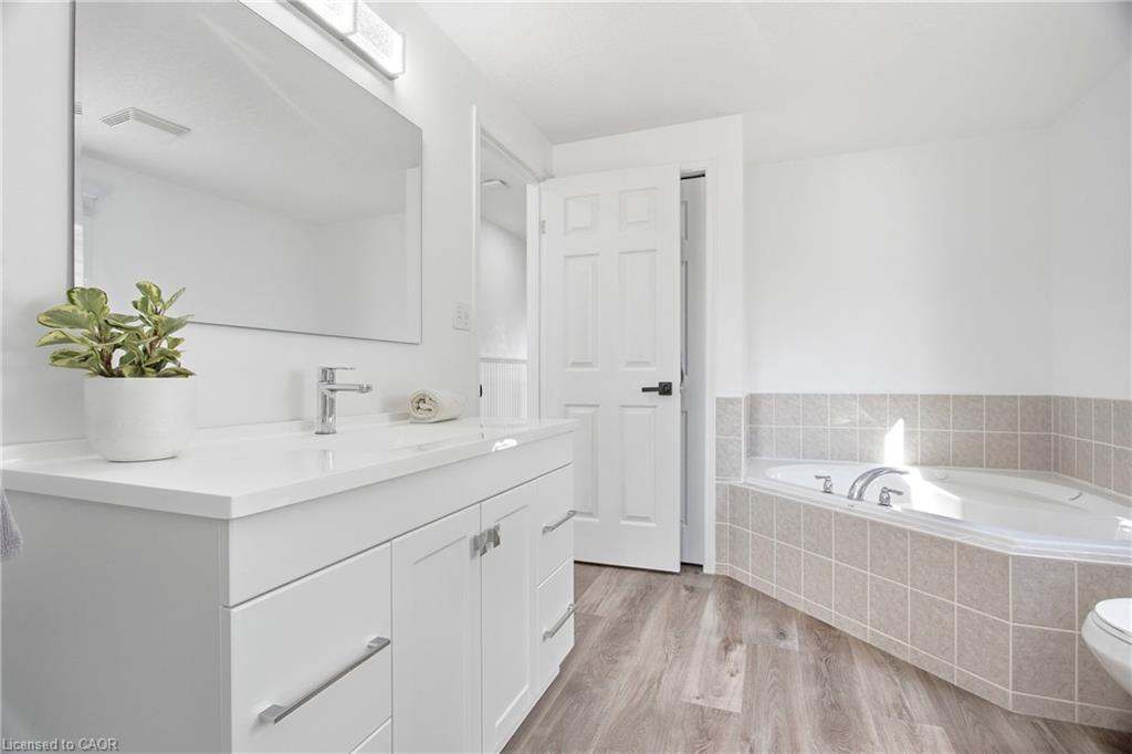 15 Cannes Street Property Photo 34