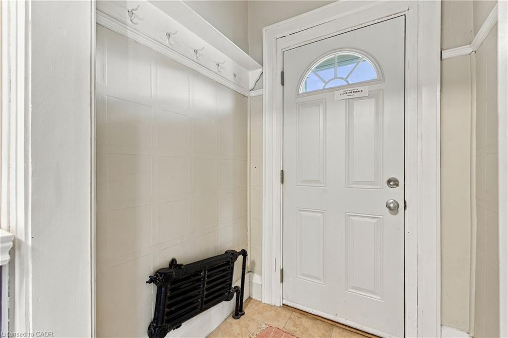 100 Balsam Avenue S Property Photo 14