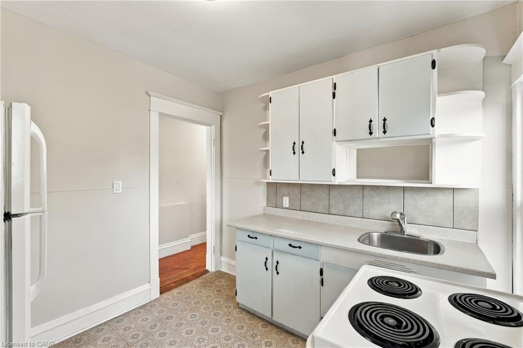 100 Balsam Avenue S Property Photo 26