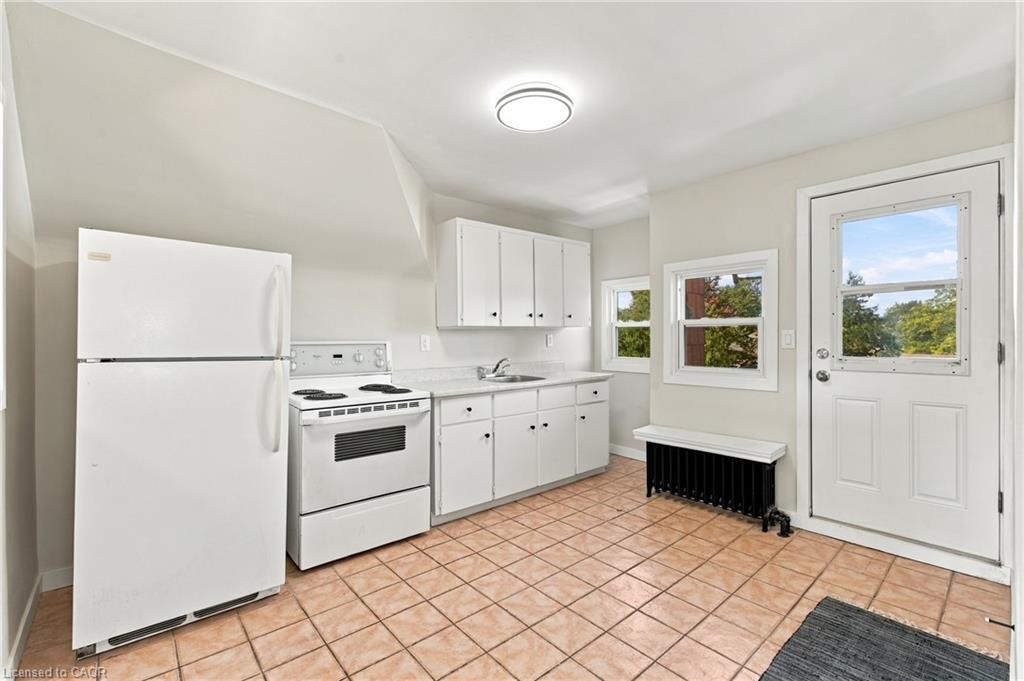 100 Balsam Avenue S Property Photo 36