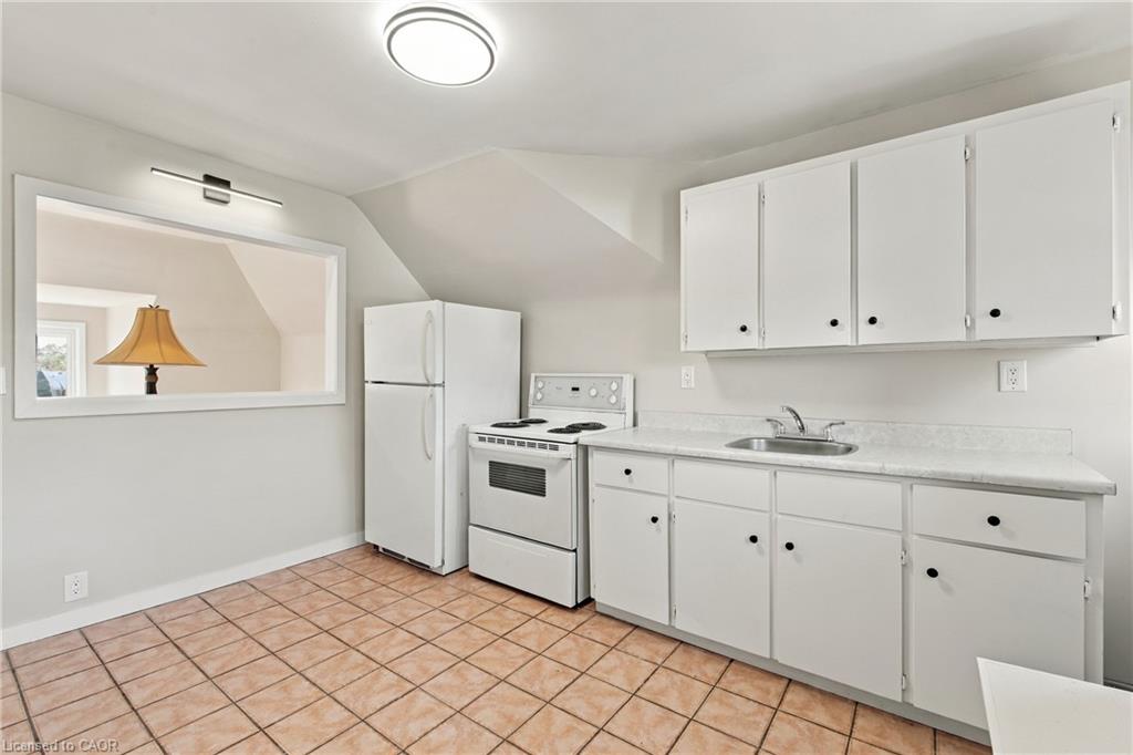 100 Balsam Avenue S Property Photo 38
