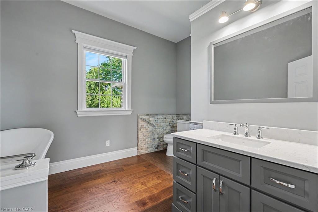 390 Sydenham Road Property Photo 14