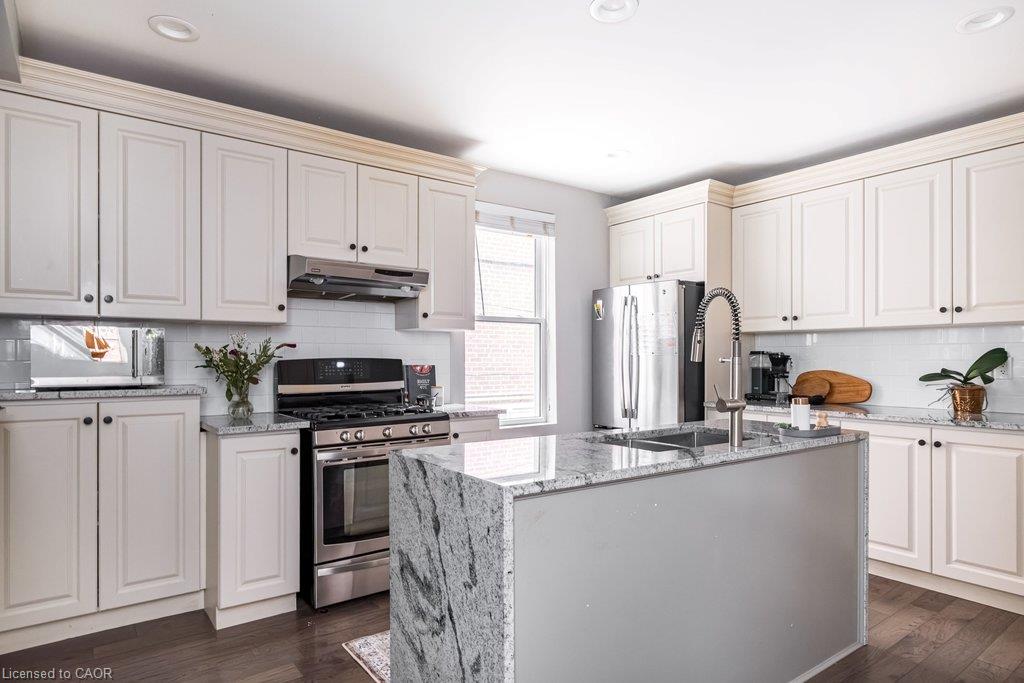 132 Herkimer Street Property Photo 18