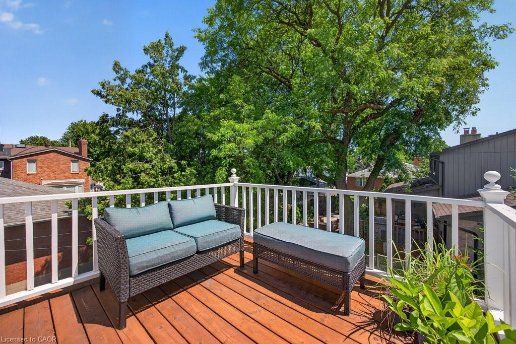3947 Bloor Street W Property Photo 24
