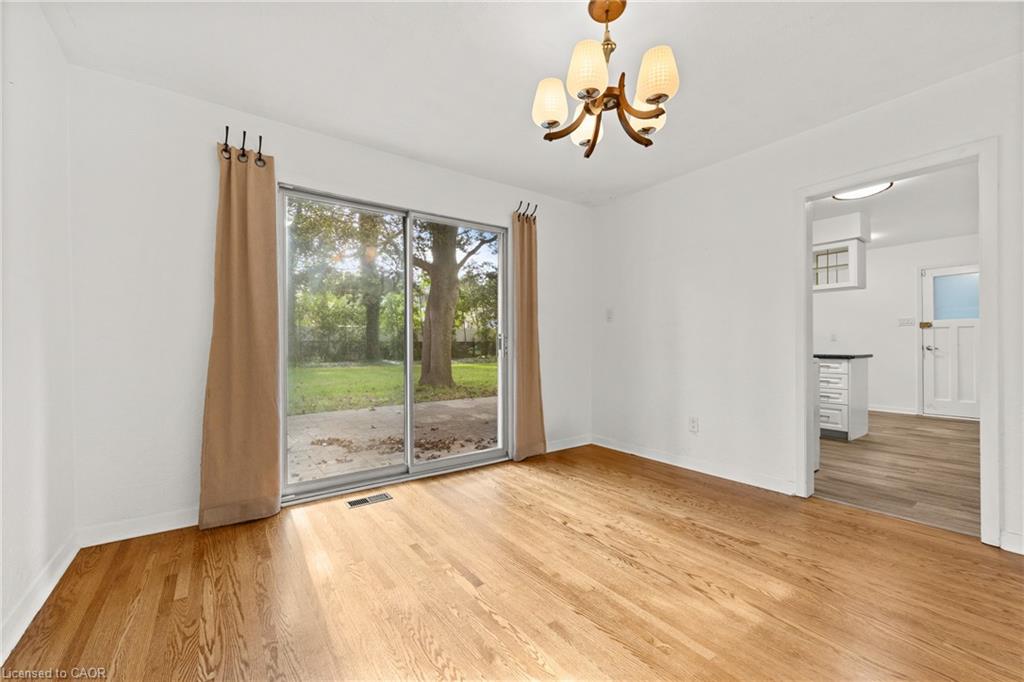24 Valloncliffe Road Property Photo 11