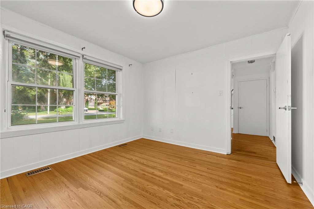 24 Valloncliffe Road Property Photo 17