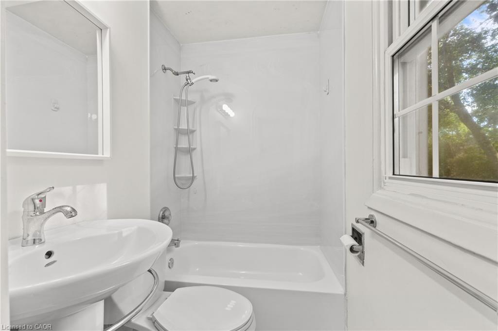 24 Valloncliffe Road Property Photo 20