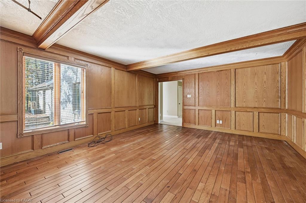 872 6th Conc Road W Property Photo 17