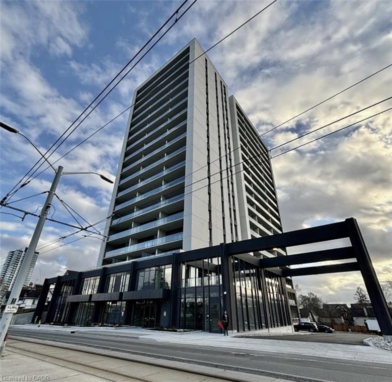 1412-741 King Street W Property Photo 4