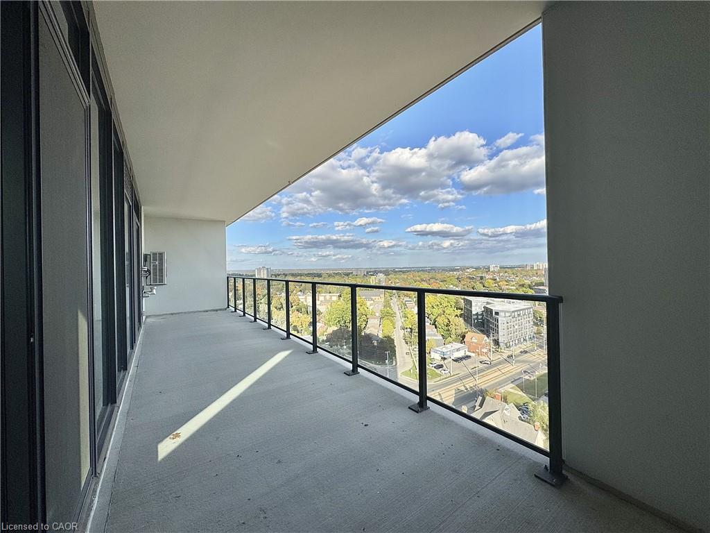 1412-741 King Street W Property Photo 13