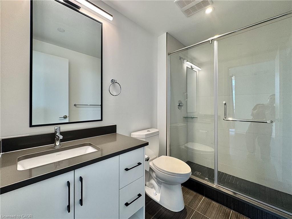 1412-741 King Street W Property Photo 22