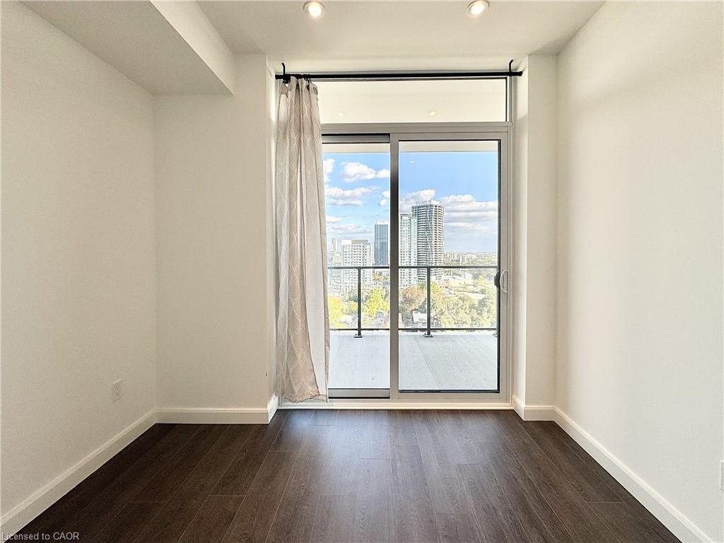 1412-741 King Street W Property Photo 24