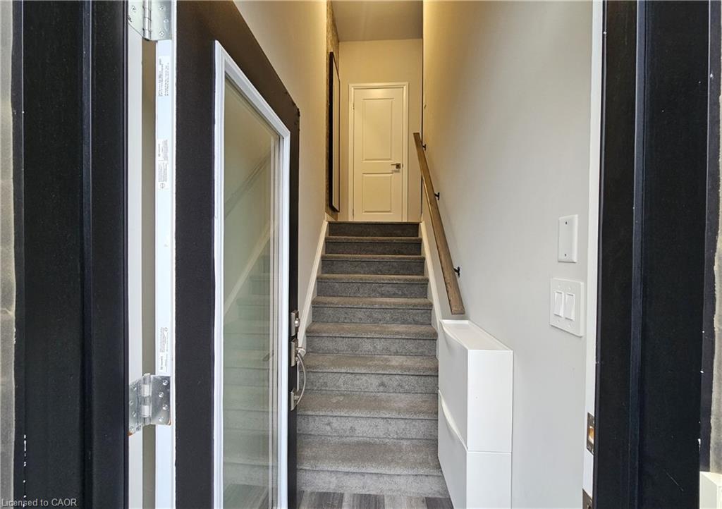 4-720 Grey Street Property Photo 3