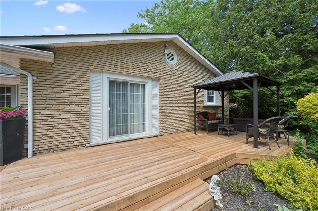 7 King Street Property Photo 38