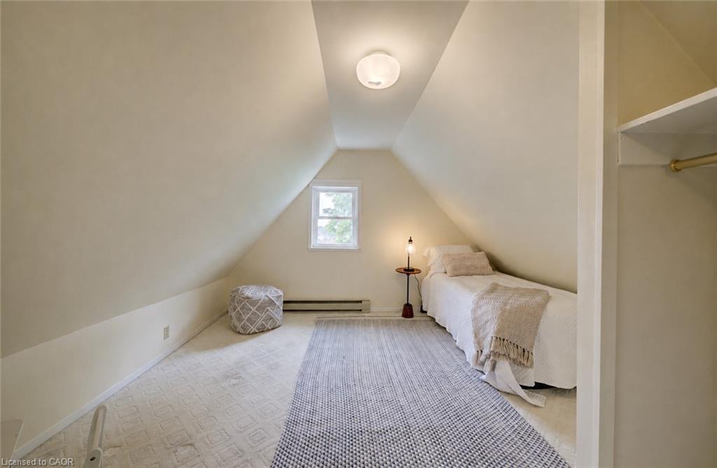46 Ellen Street W Property Photo 34