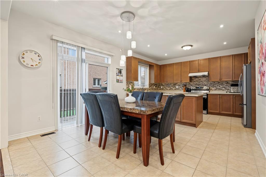 17 Mccartney Street Property Photo 13