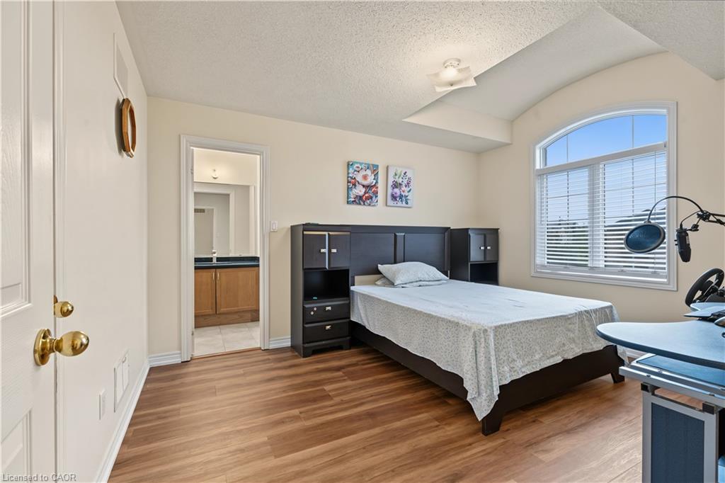 17 Mccartney Street Property Photo 24