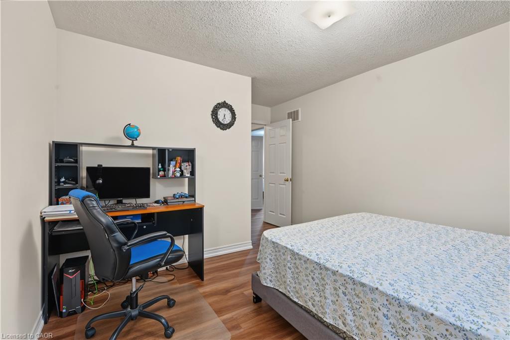 17 Mccartney Street Property Photo 31