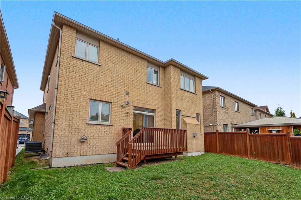 17 Mccartney Street Property Photo 40