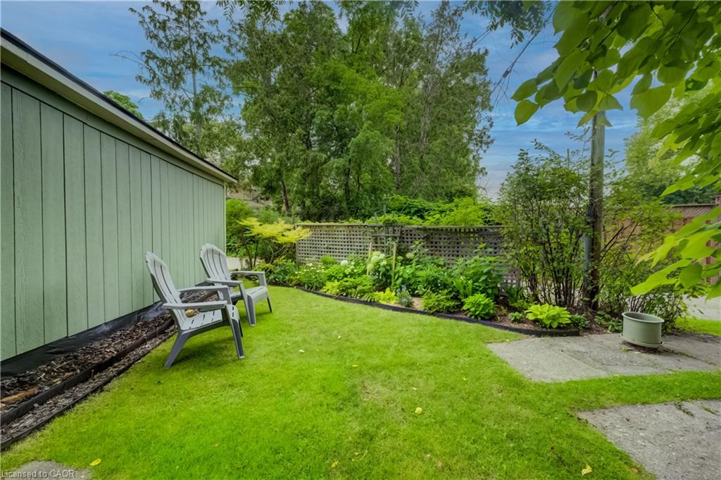 46 Ellen Street W Property Photo 40