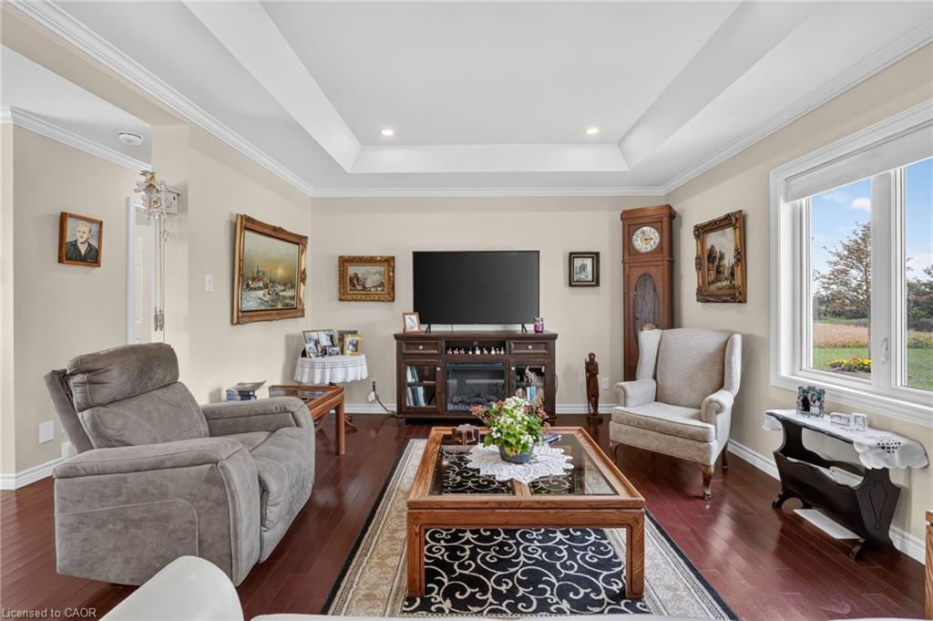 4891 Vaughan Road E Property Photo 6