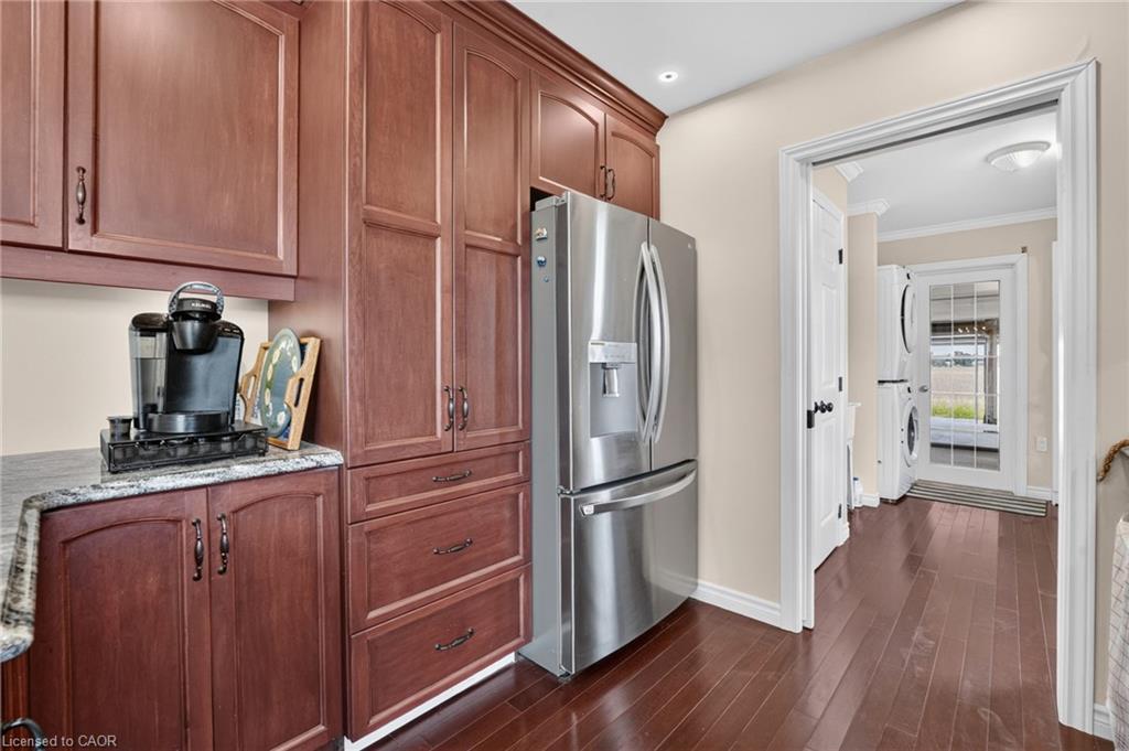 4891 Vaughan Road E Property Photo 21