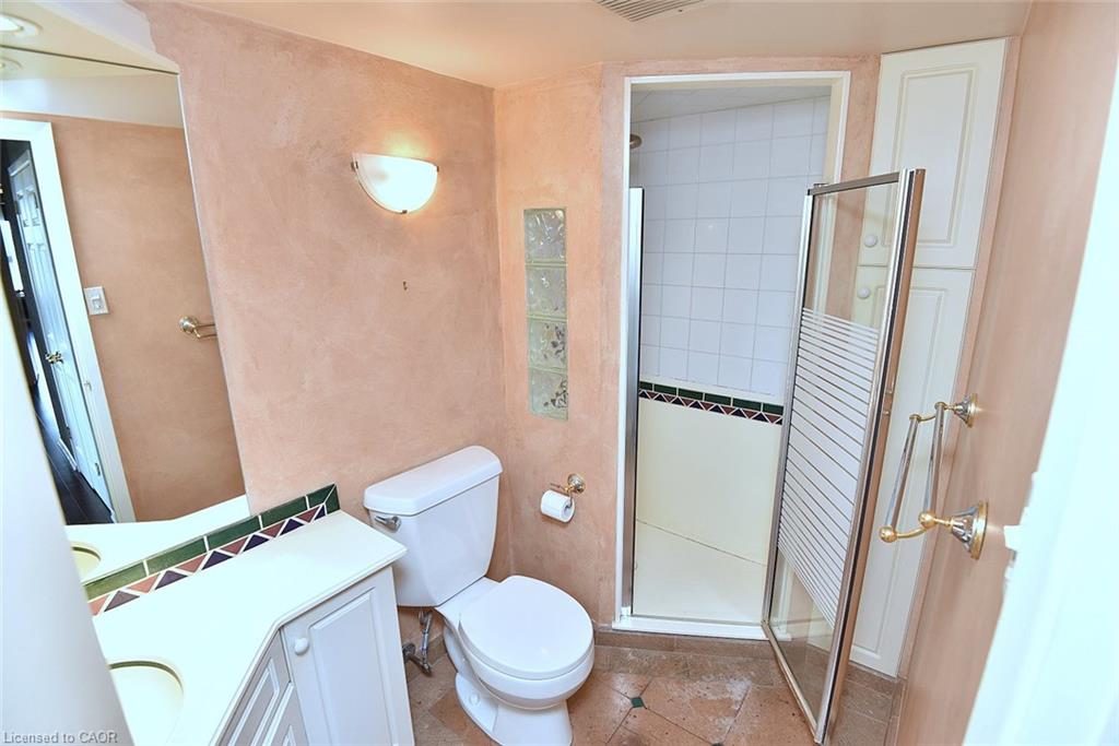 2007-75 Queen Street N Property Photo 30